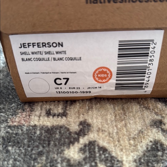 Native Jefferson Shoes - White toddler size C7 - Picture 4 of 4